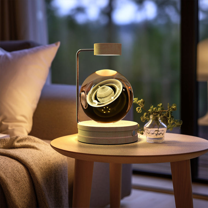 Kristallen bol met 3D gravure op houten voet
