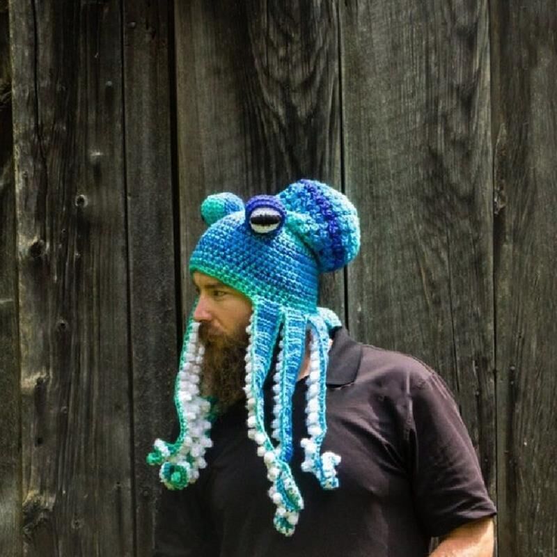 Gehaakte octopusmuts met krullende tentakels