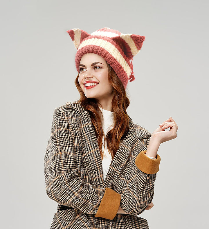 Gebreide muts met kattenoortjes