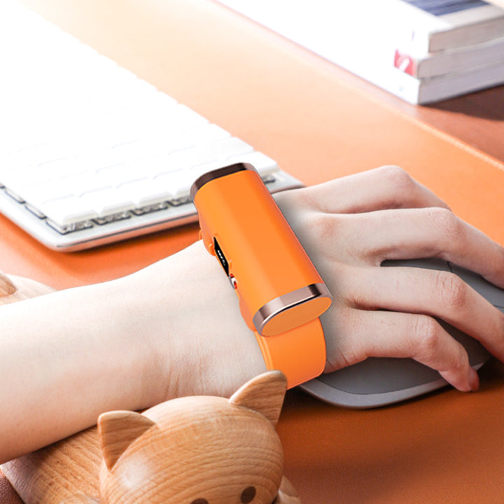 Mini handwarmer om een pols