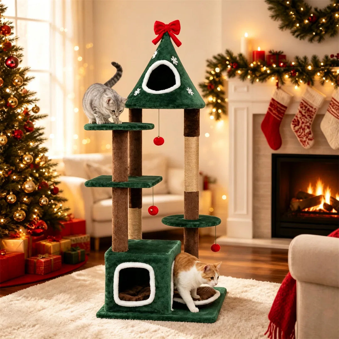 Groene kattenboom in kerststijl met belletjes