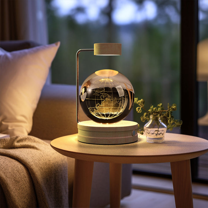 Kristallen bol met 3D gravure op houten voet