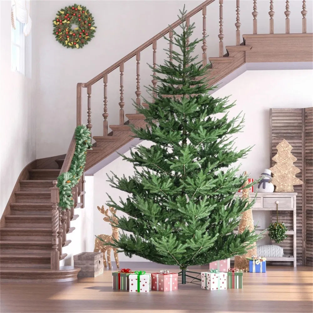 Grote natuurlijke kunstkerstboom zonder lichtjes