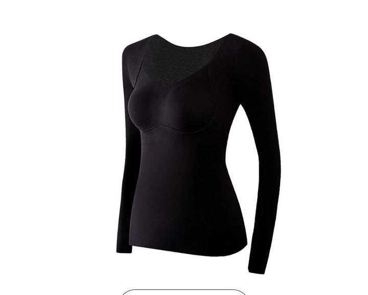 Vrouw in thermoshirt met V-hals