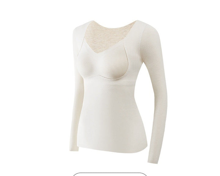 Vrouw in thermoshirt met V-hals