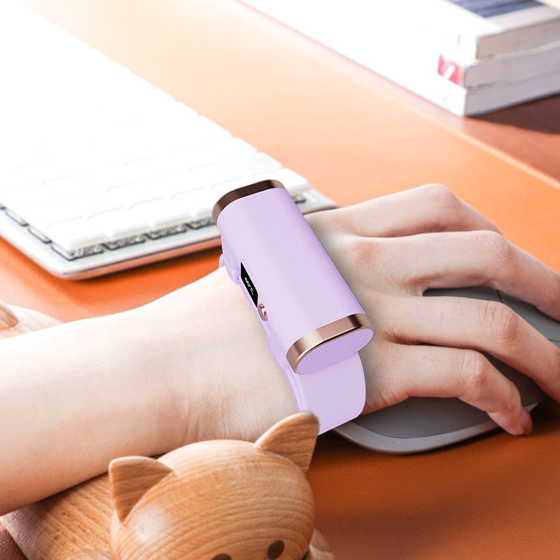 Mini handwarmer om een pols