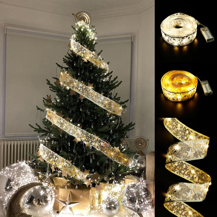 Gouden kerstlint met warme ledlampjes in kerstboom